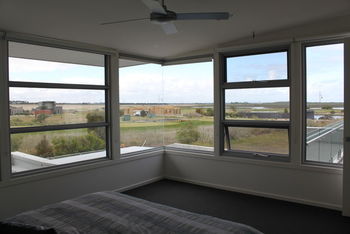 Carsonbedroomwindowf1.JPG